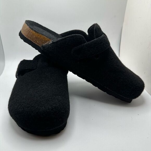 CUSHIONAIRE Women's Cork Footbed Clog with Genuine Leather Upper, Faux Fur Linin - Picture 6 of 7